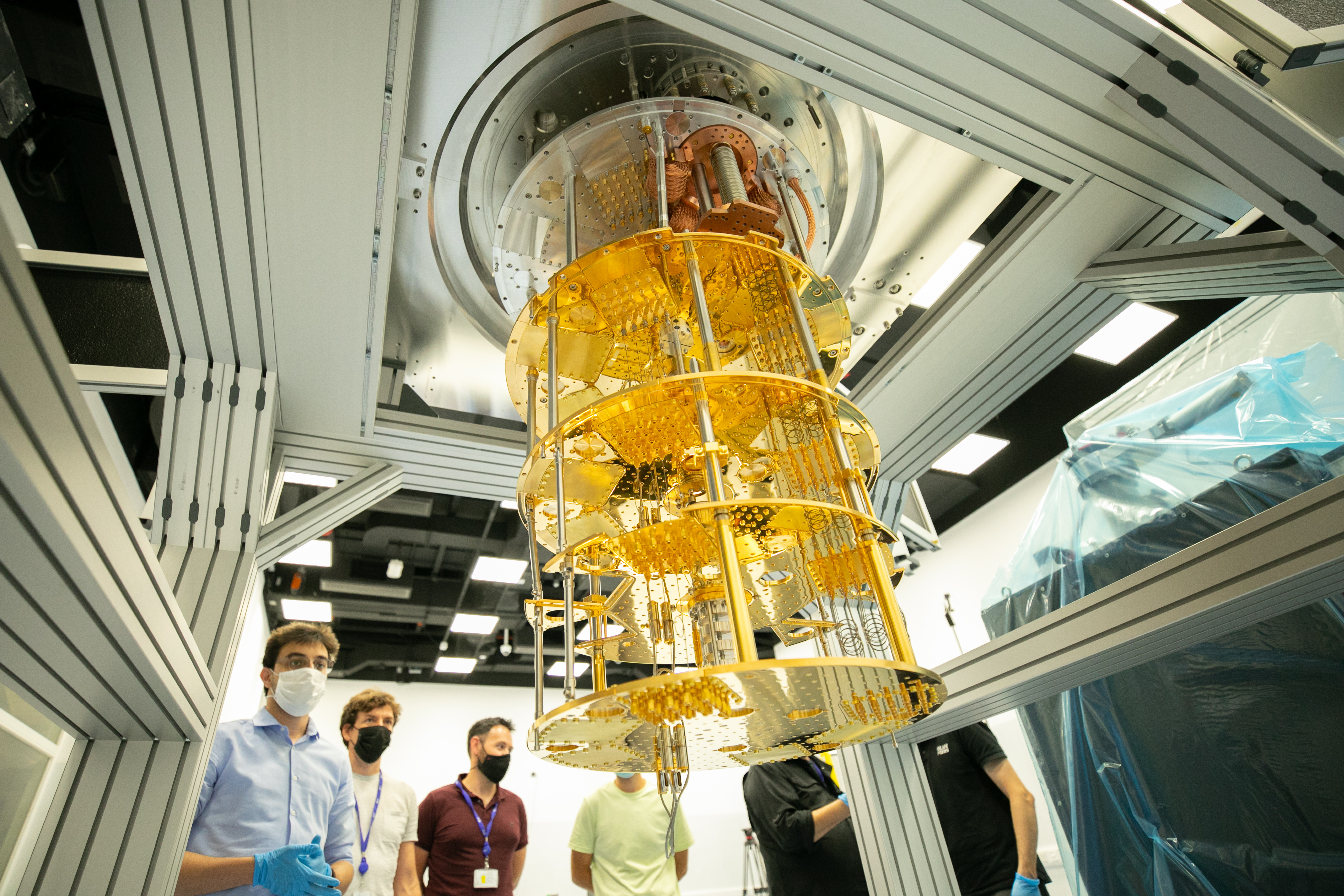 Unboxing the UAE’s First Quantum Computer 