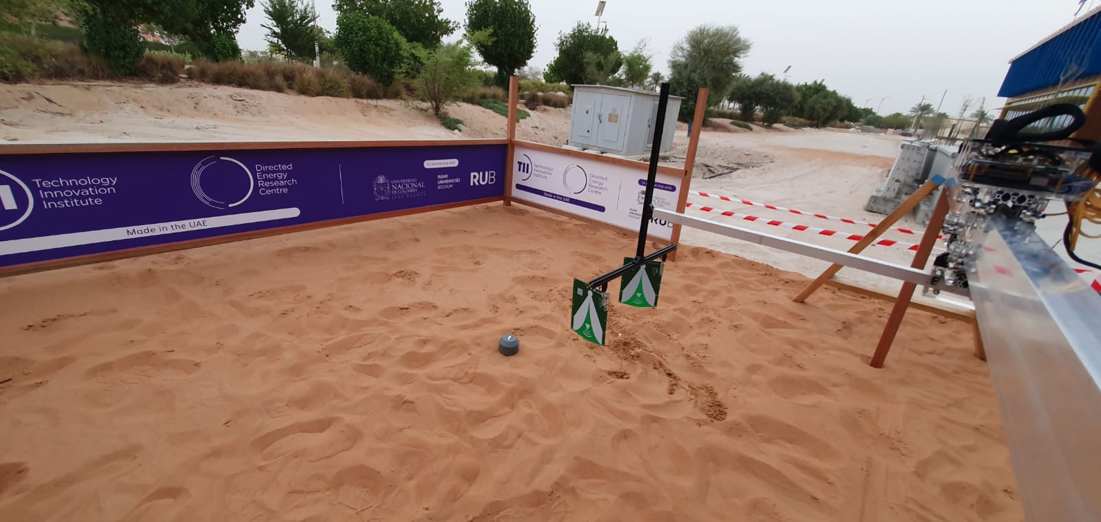 Example of buried objects reproducing landmines electromagnetic signatures at TII HQ 